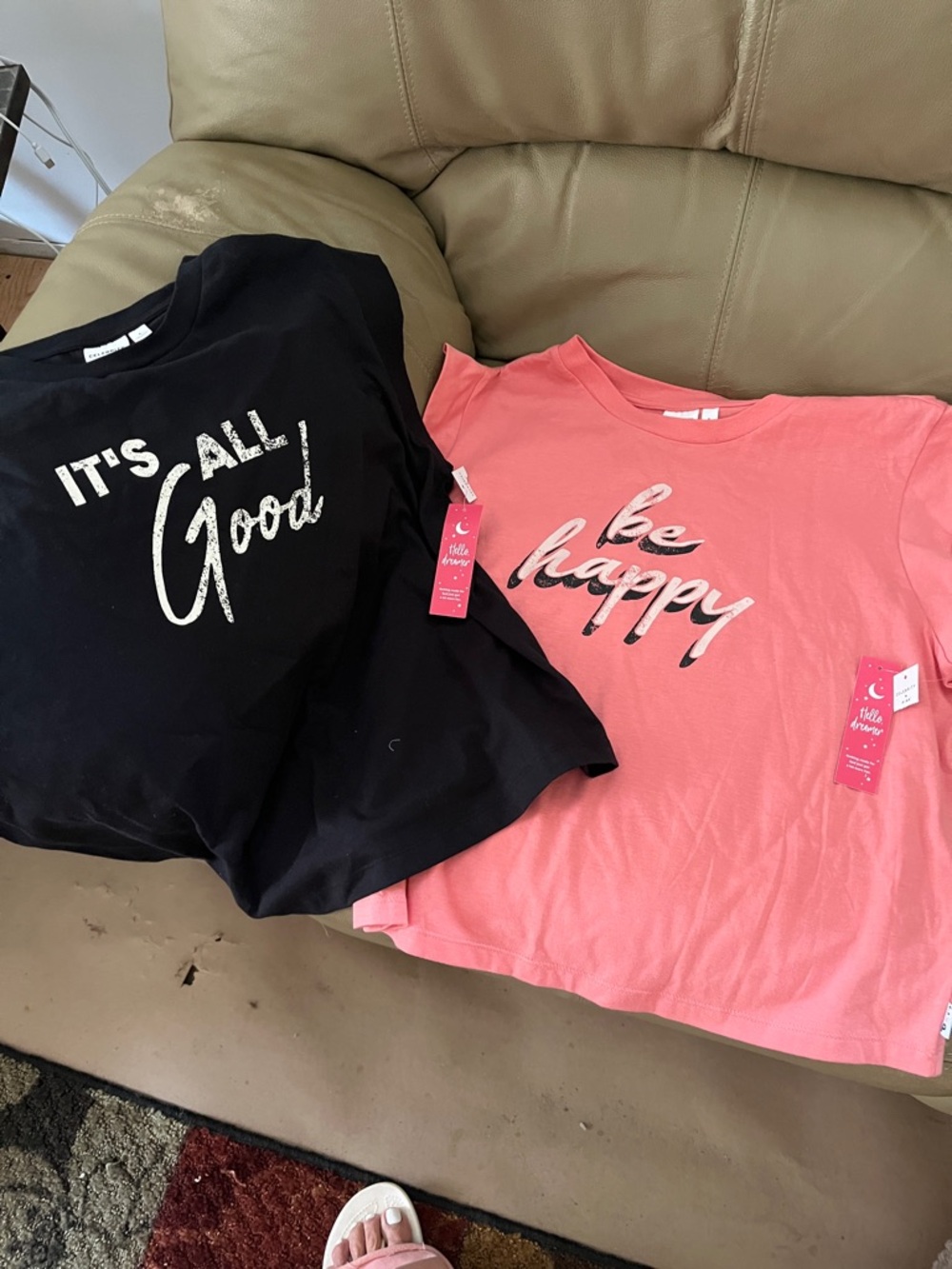 2 woman’s Be Happy' Pink Graphic Tee - (Brand)